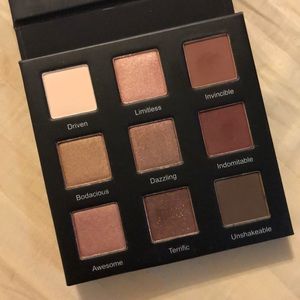 REALHER II “Do Your Squats” eyeshadow palette